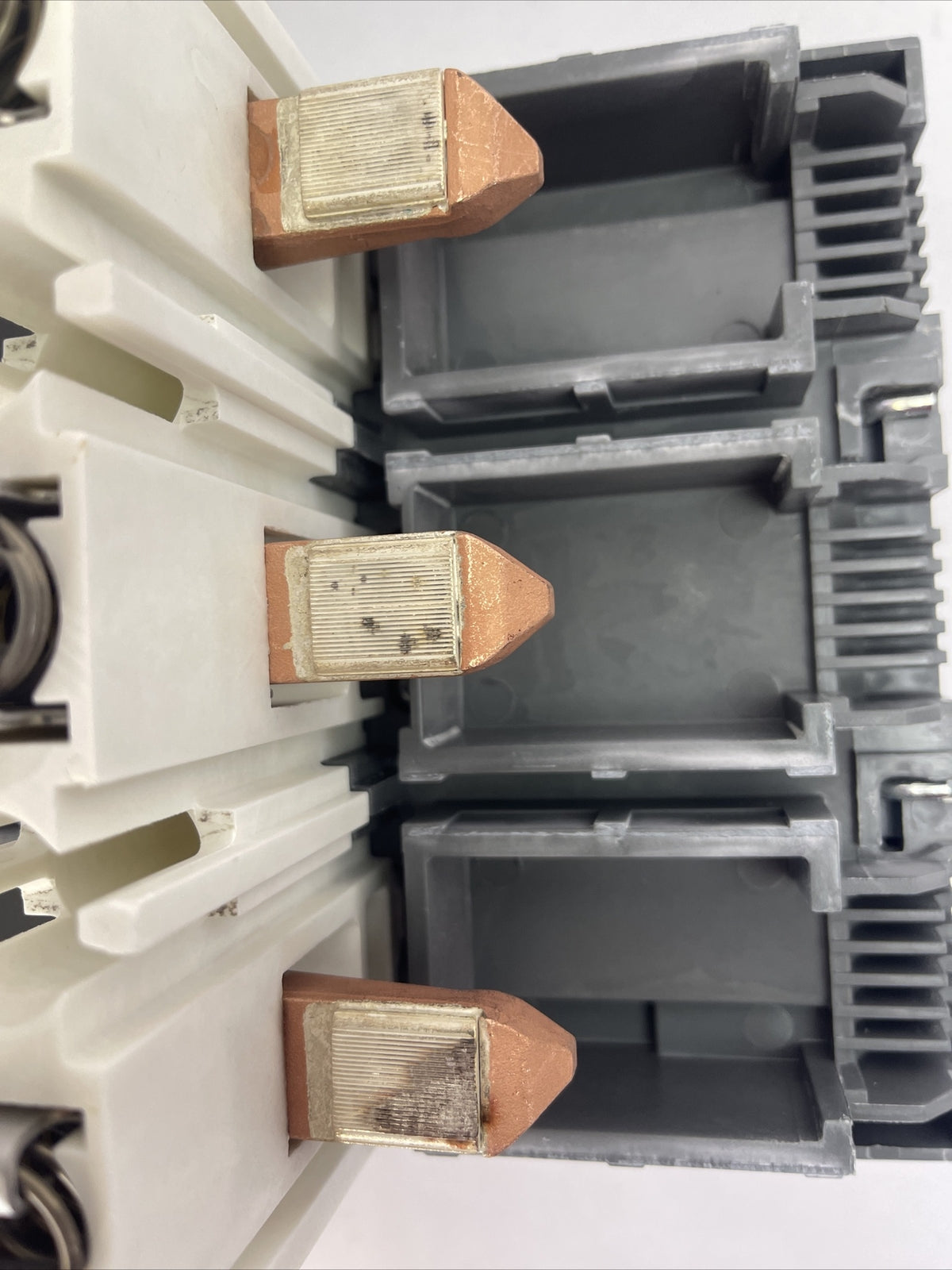 ABB AF400-30 CONTACTOR 600VAC 400HP 3POLE 3PH 550A COIL 100-250VDC 50-60hz6