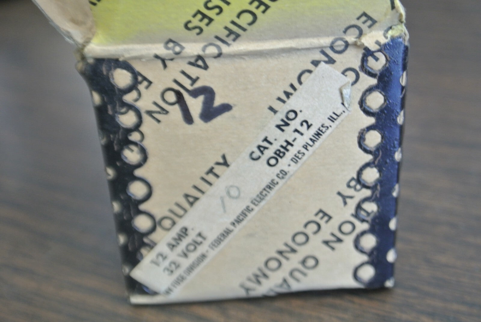 ECONOMY / FPE OBH-12 BOLT-ON FUSE / 12A / 32VDC / NEW SURPLUS5