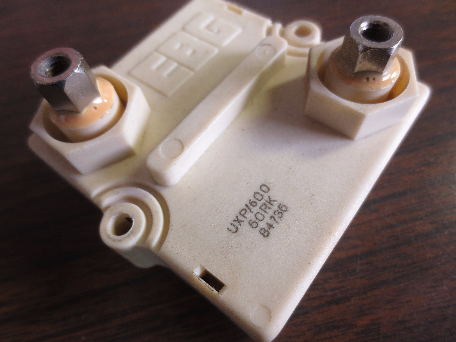 EBG UXP/600 60RK 84736 POWER RESISTOR - 600W0