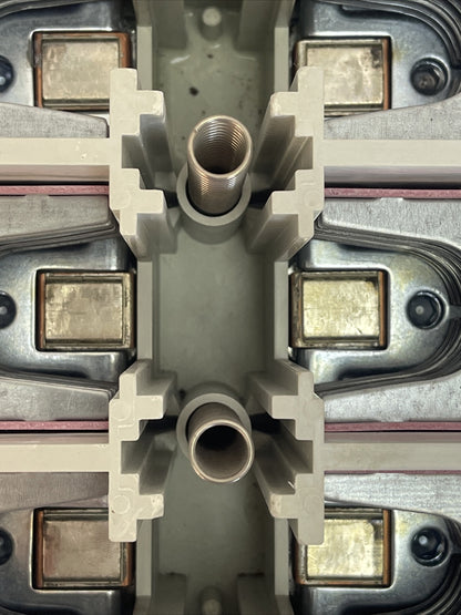 ABB AF400-30 CONTACTOR 600VAC 400HP 3PH 3POLE 550A COIL 100-250VDC 50-60hz9