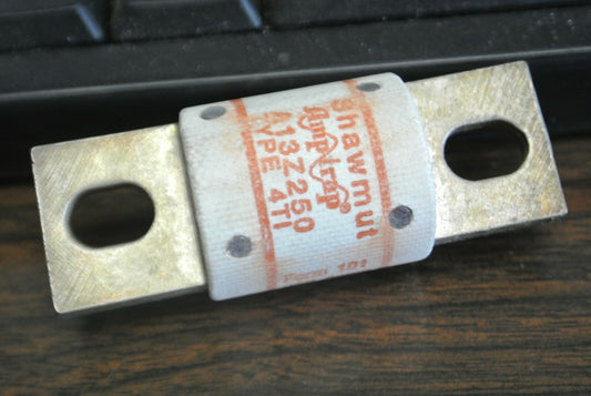 BOX of 10 / SHAWMUT A13Z250 TYPE 4TI SEMICONDUCTOR FUSE / 250A, 130V NEW SURPLUS0