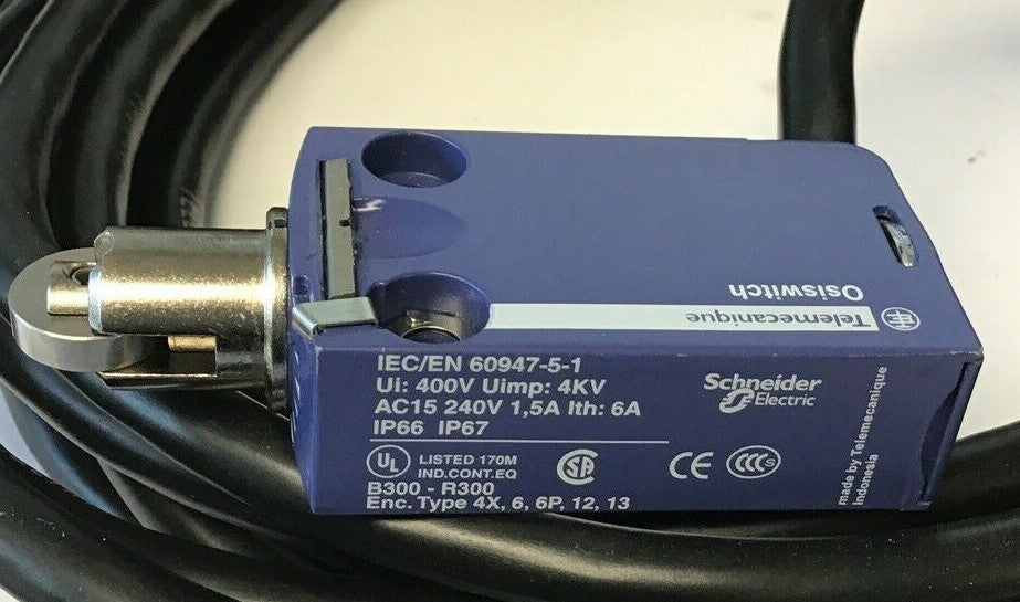 TELEMECANIQUE XCMD2102L5 LIMIT SWITCH 5