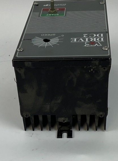 RELIANCE DC2-70U MOTOR CONTROLLER 115/230VAC 12.5A 1.0/2.0HP  MISSING KNOB6