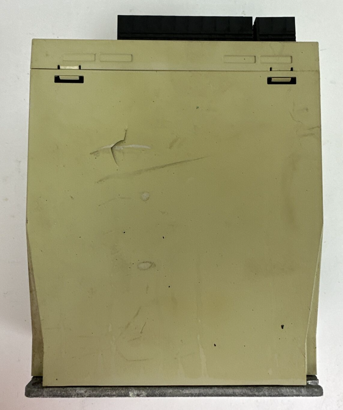 YASKAWA SGDS-08A01A SERVOPACK OUTPUT 3PH 0-230VAC 5.5A 750W INPUT 1PH 200-230VAC6