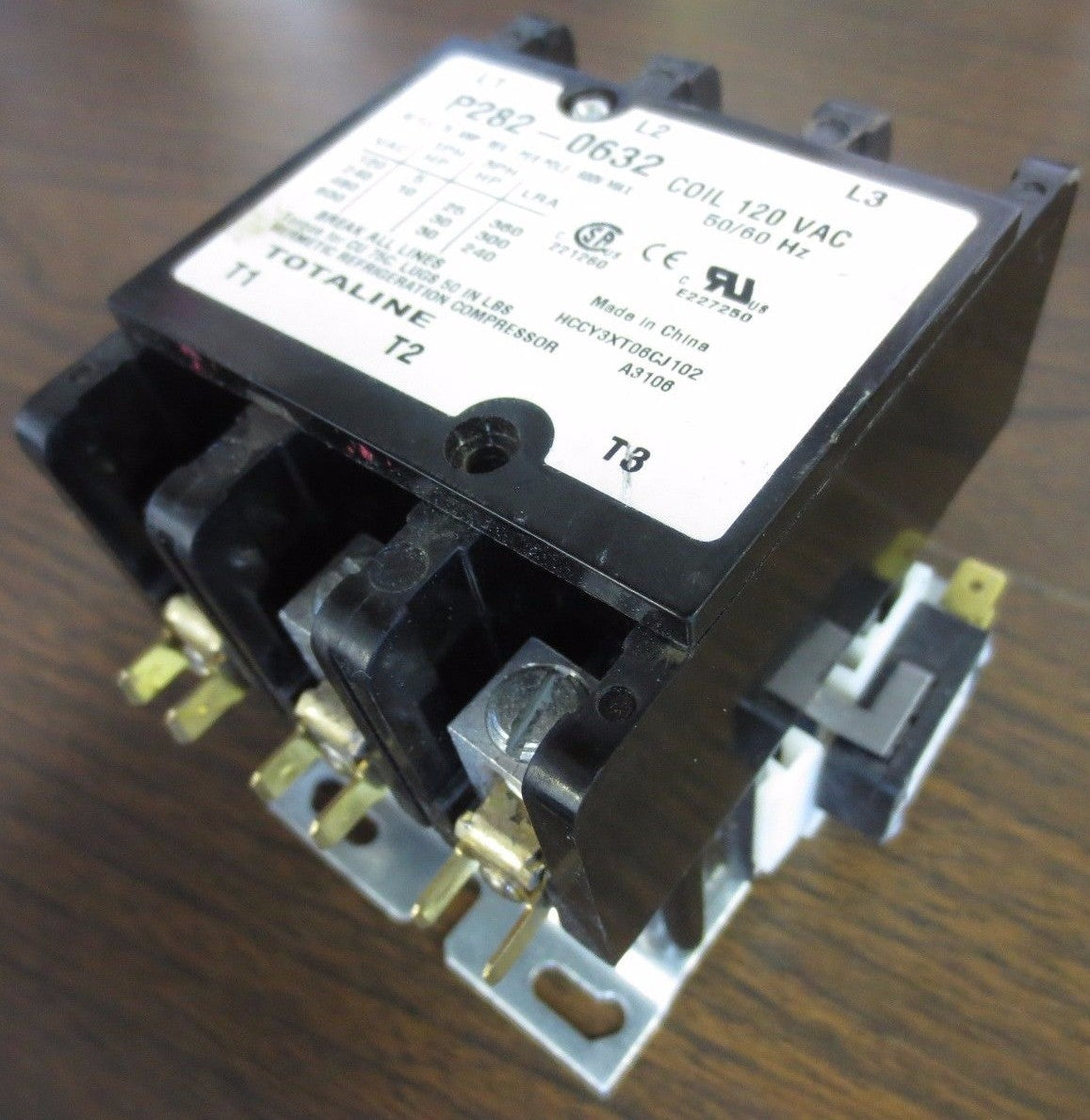 TOTALINE P282-0632 CONTACTOR 120V COIL 75A 600V w/ V7-2B17E9 SWITCH (1)0