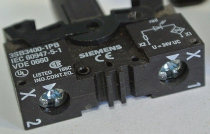 SIEMENS 3SB3400-1PB ACTUATOR/INDICATOR COMPONENT w/ INTEGRATED LED 24V AC/DC 4