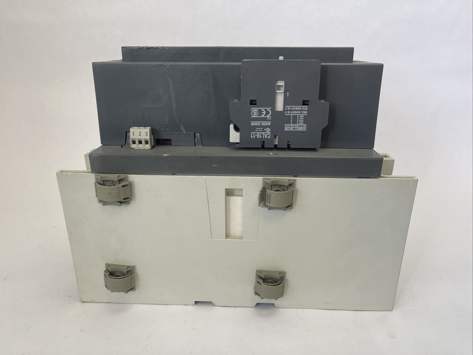 ABB AF400-30 CONTACTOR 600VAC 400HP 3PH 3P 550A COIL 100-250VDC 50-60hz4
