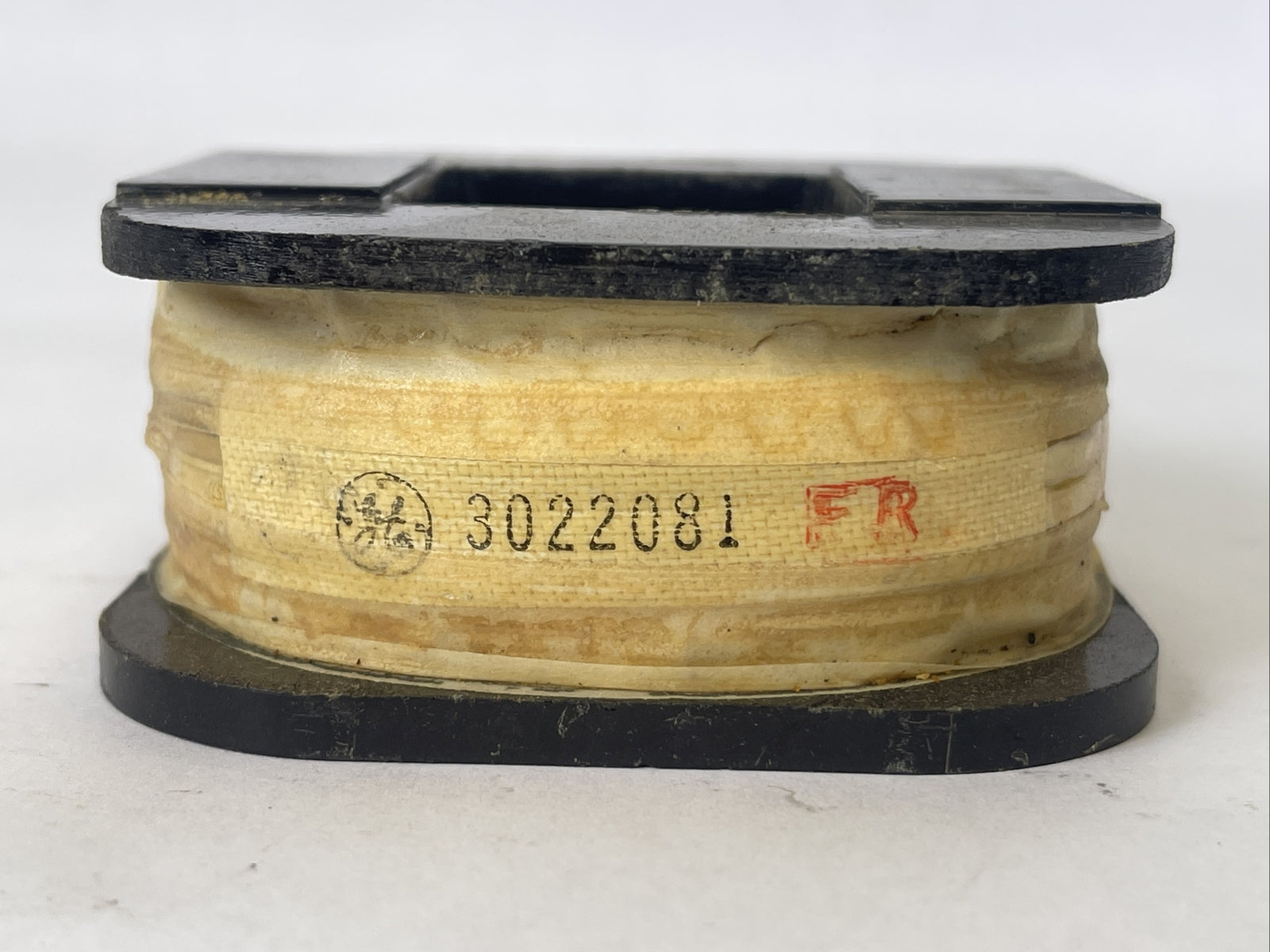 GE 3022081 COIL2
