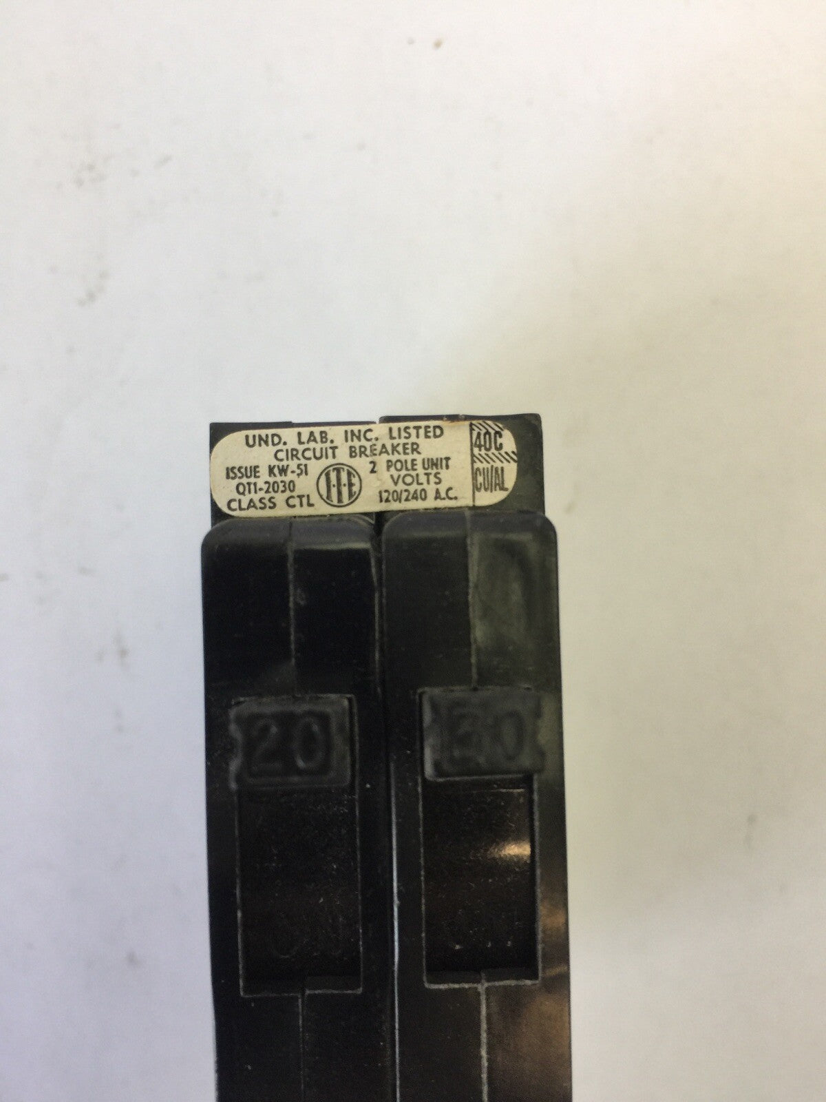 ITE QT1-2030 6 EQ-T DUAL UNITS PLUG-IN CIRCUIT BREAKER 120/240VAC 20/30A3