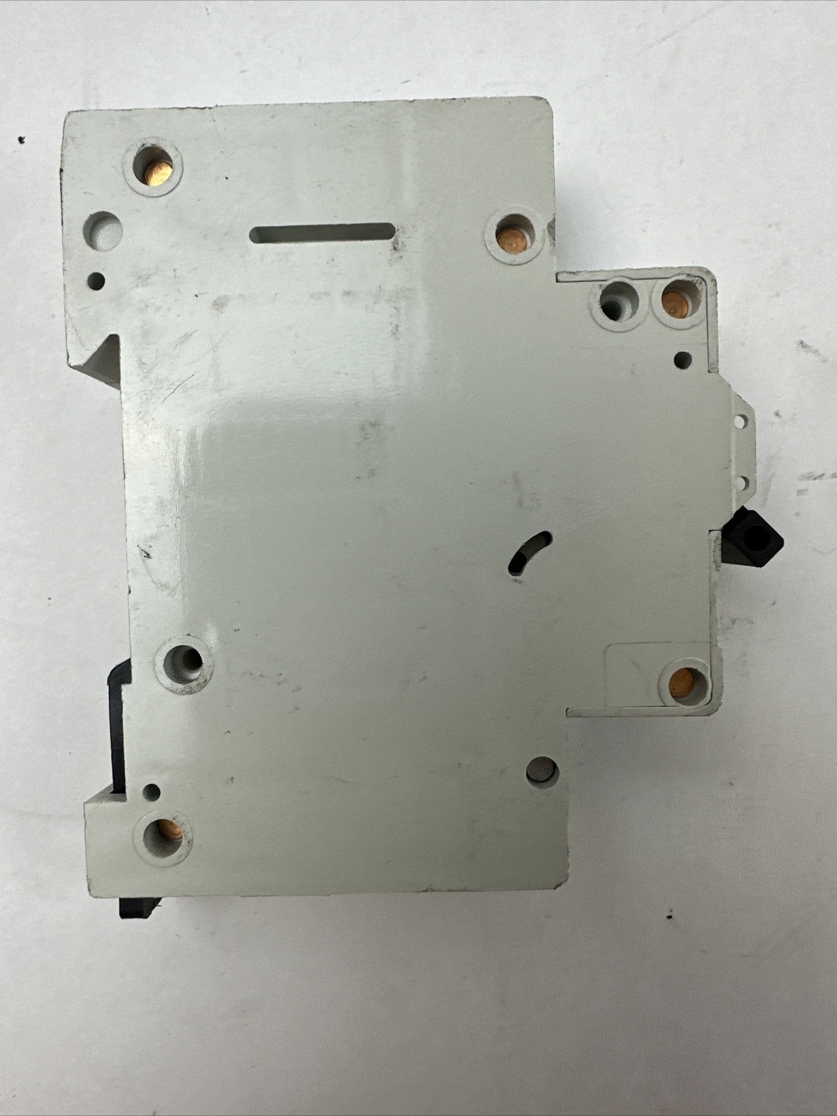 EATON FAZ-B8/1-SP CIRCUIT BREAKER 8A 230/400VAC 240/415VAC 1POLE3