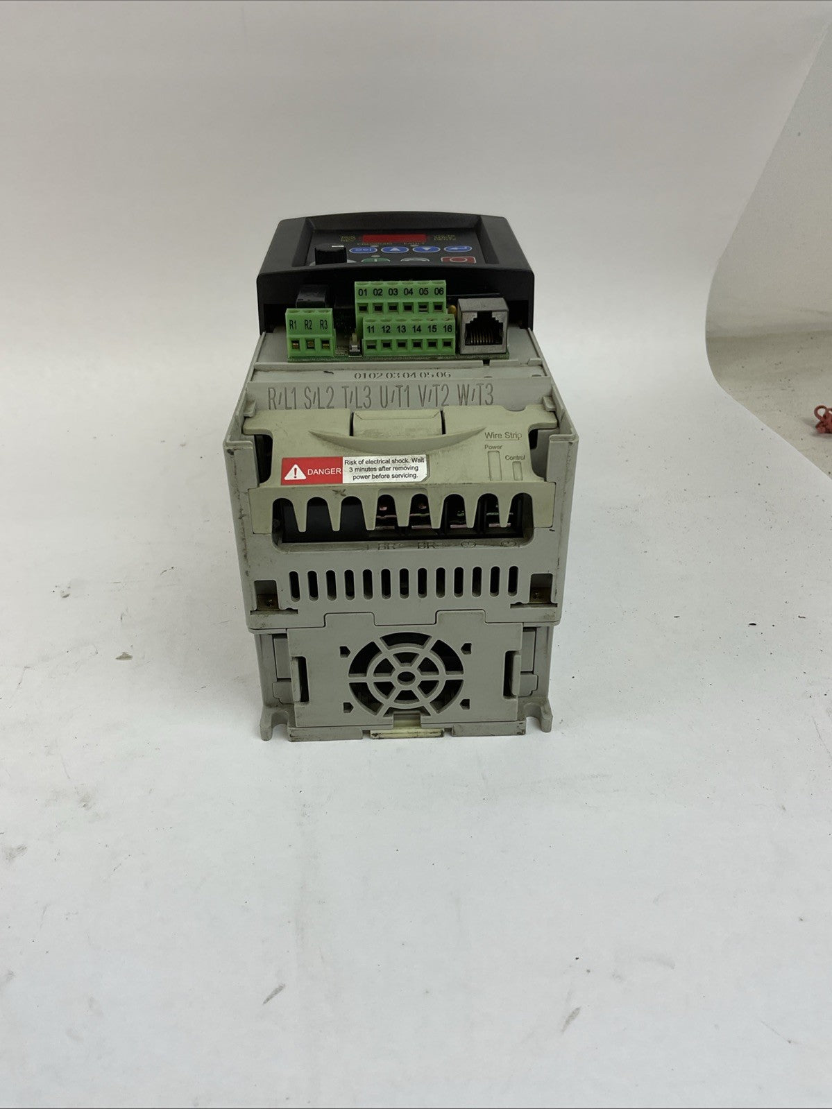 ALLEN BRADLEY 22A-D6P0N104 POWERFLEX DRIVE SER.A FRN: 2.03 7.5AMPS 3.0HP6