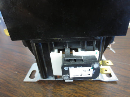TOTALINE P282-0632 CONTACTOR 120V COIL 75A 600V w/ V7-2B17E9 SWITCH (1)2