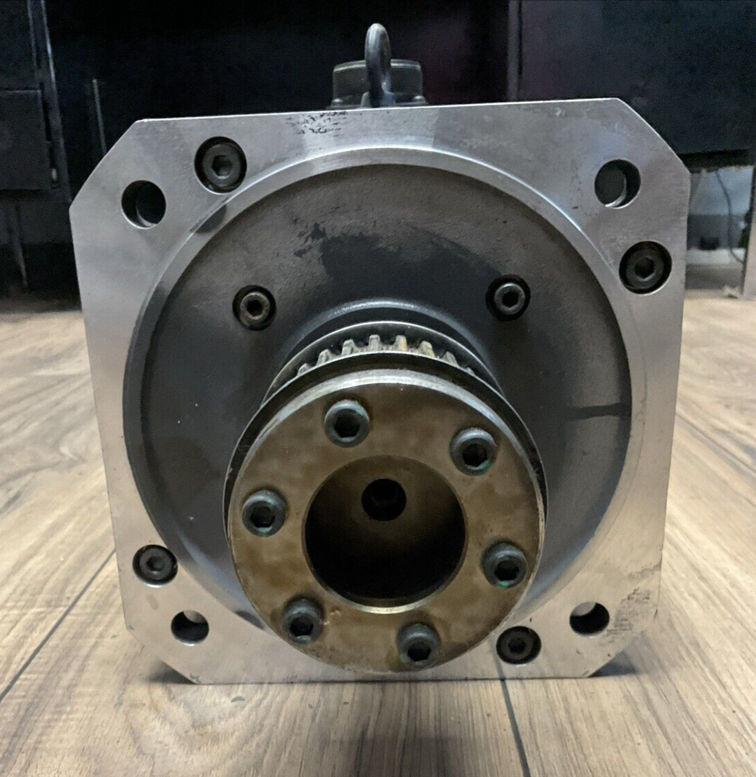 MITSUBISHI HA-LFS702 AC SERVO MOTOR 2000RPM OUTPUT  7kW INPUT 134VAC 34A2