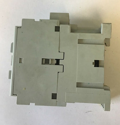 ALLEN BRADLEY 100-C09*10 CONTACTOR SER.A 25A 600VAC  4