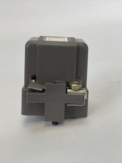 IDEC T2 TRANSFORMER POWER SUPPLY INPUT 240V 50-60HZ NO LOAD 7.5V OUTPUT 1VA2