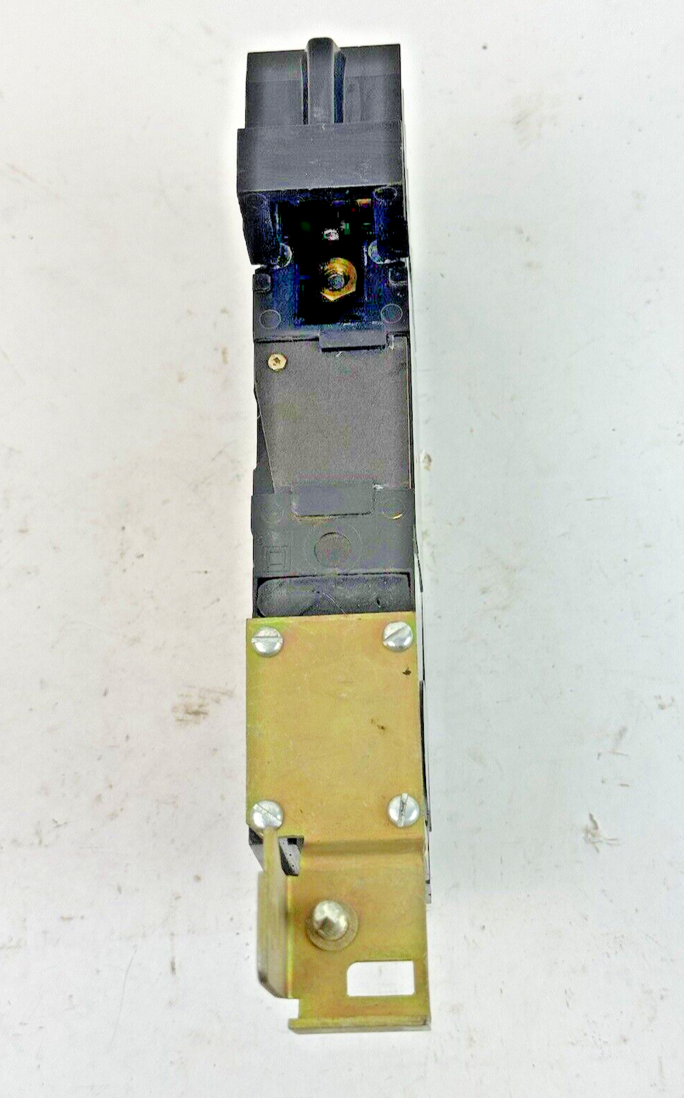 SQUARE D - FHB16070C - I-LINE MOLDED CASE CIRCUIT BREAKER - 1 POLE/ 70 A/ 277VAC9