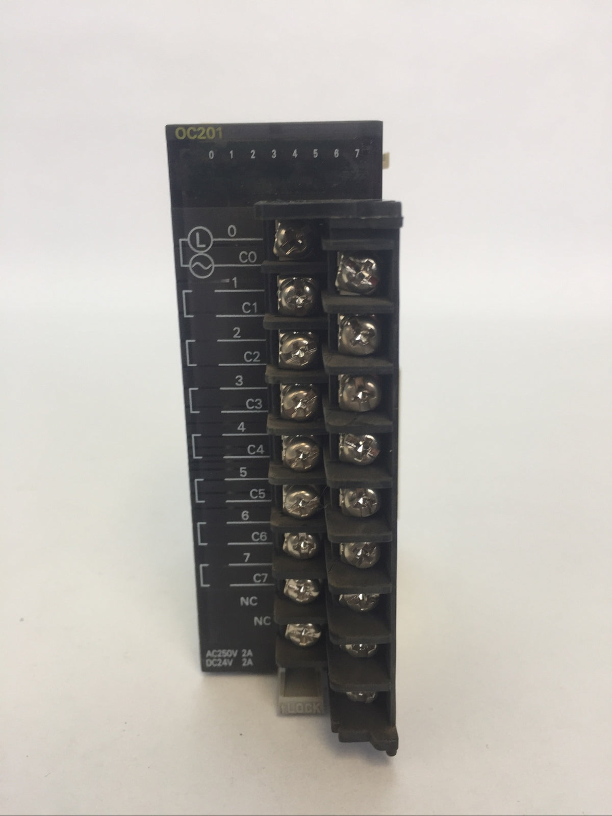 OMRON CJ1W-OC201 OUTPUT UNIT 24VAC1