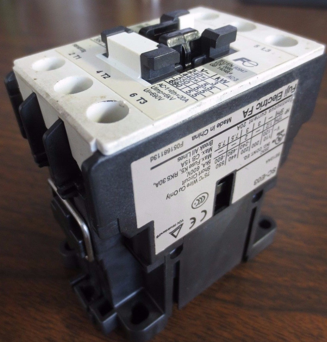 FUJI SC-E03 CONTACTOR w/ SZ-A11/T AUXILIARY CONTACT3