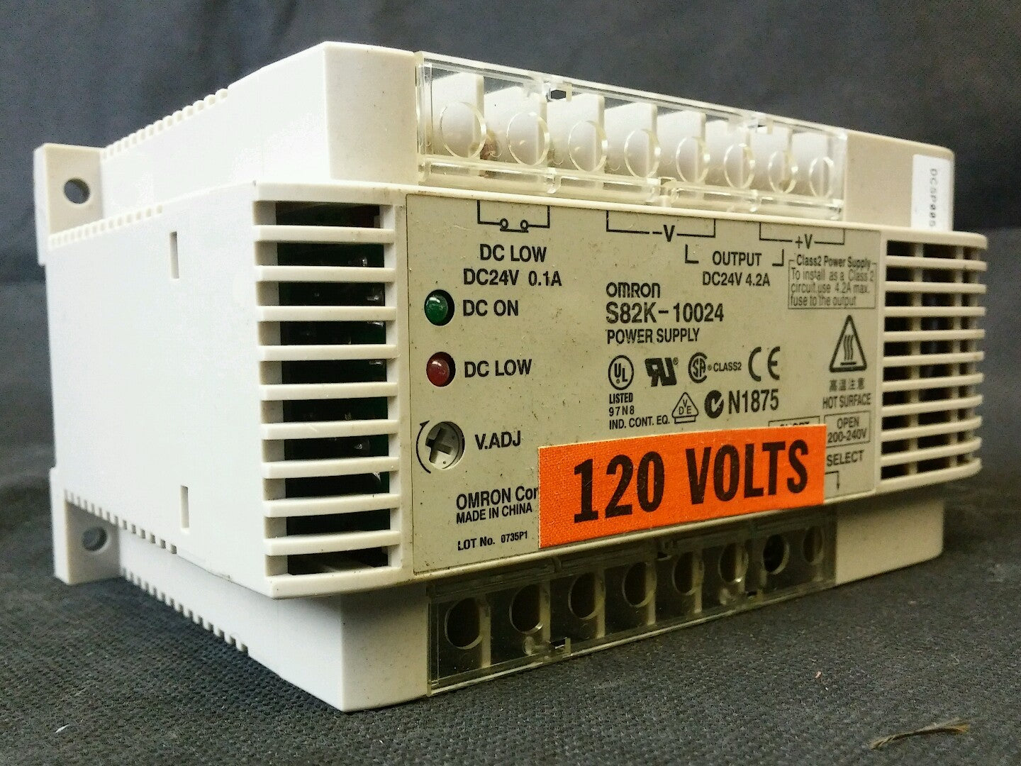 OMRON S82K-10024 POWER SUPPLY S82K10024, DC24V 0.1A OUTPUT: DC24V 4.2A0