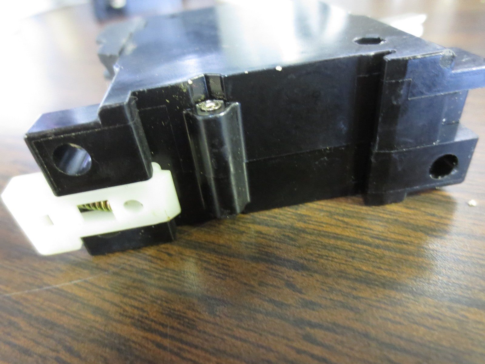 HITACHI CP31-B CIRCUIT PROTECTOR 3A 220VAC 1-POLE DELAY No. S 4