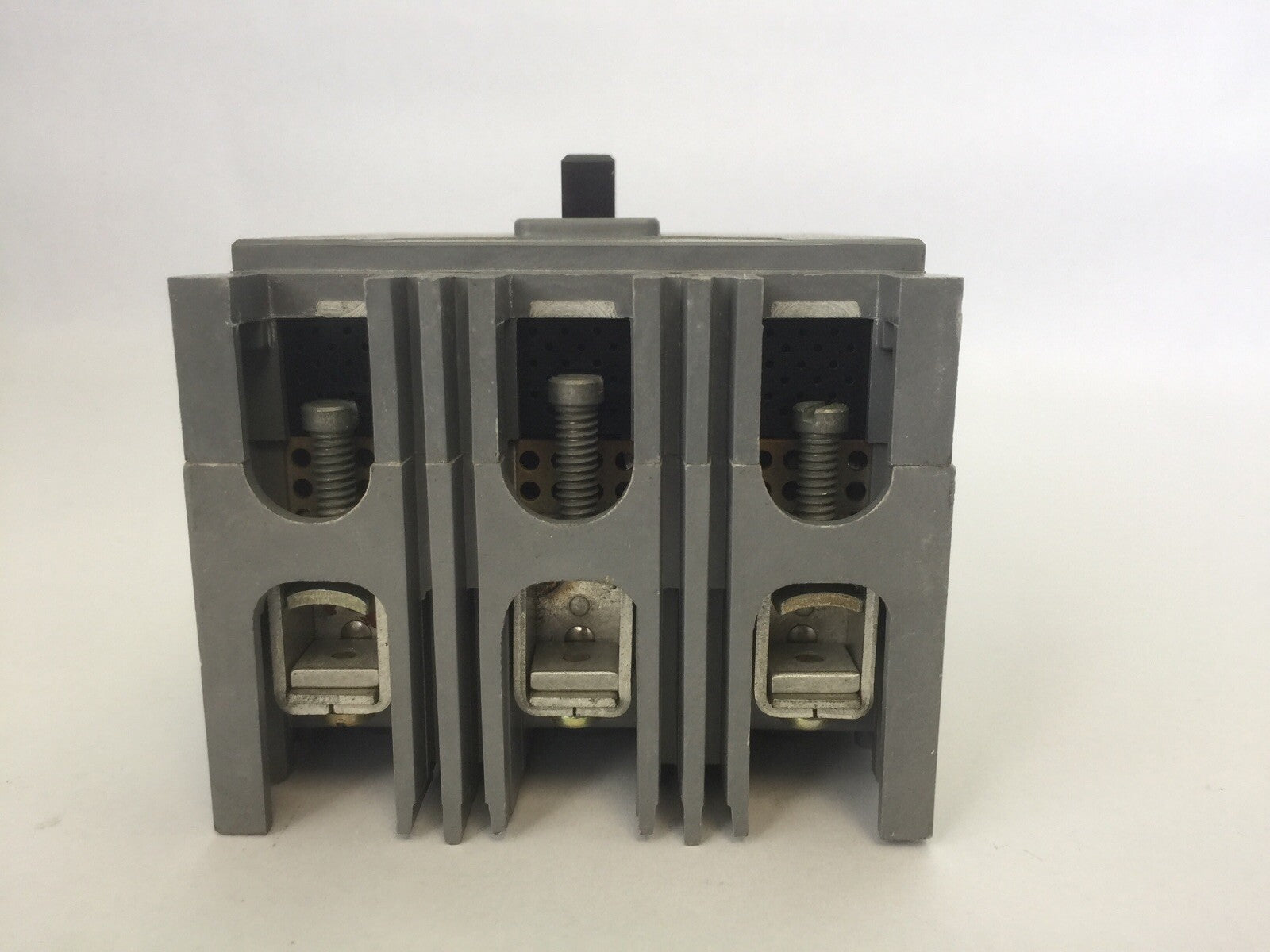 WESTINGHOUSE HFB3015L AB DE-ION CIRCUIT BREAKER 15A 600VAC 3POLE 4997D19G34 2