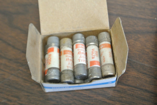 BOX of 10 / GOULD-SHAWMUT A5Y2 AMP-TRAP® FUSE / 2A / 500V / NEW SURPLUS0