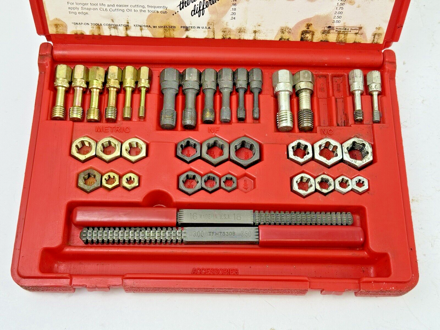 SNAP-ON - RTD40 - RETHREADING SET - MISSING NC 3/8, 7/16 TAP, NF 1/4 DIE, 1 FILE2