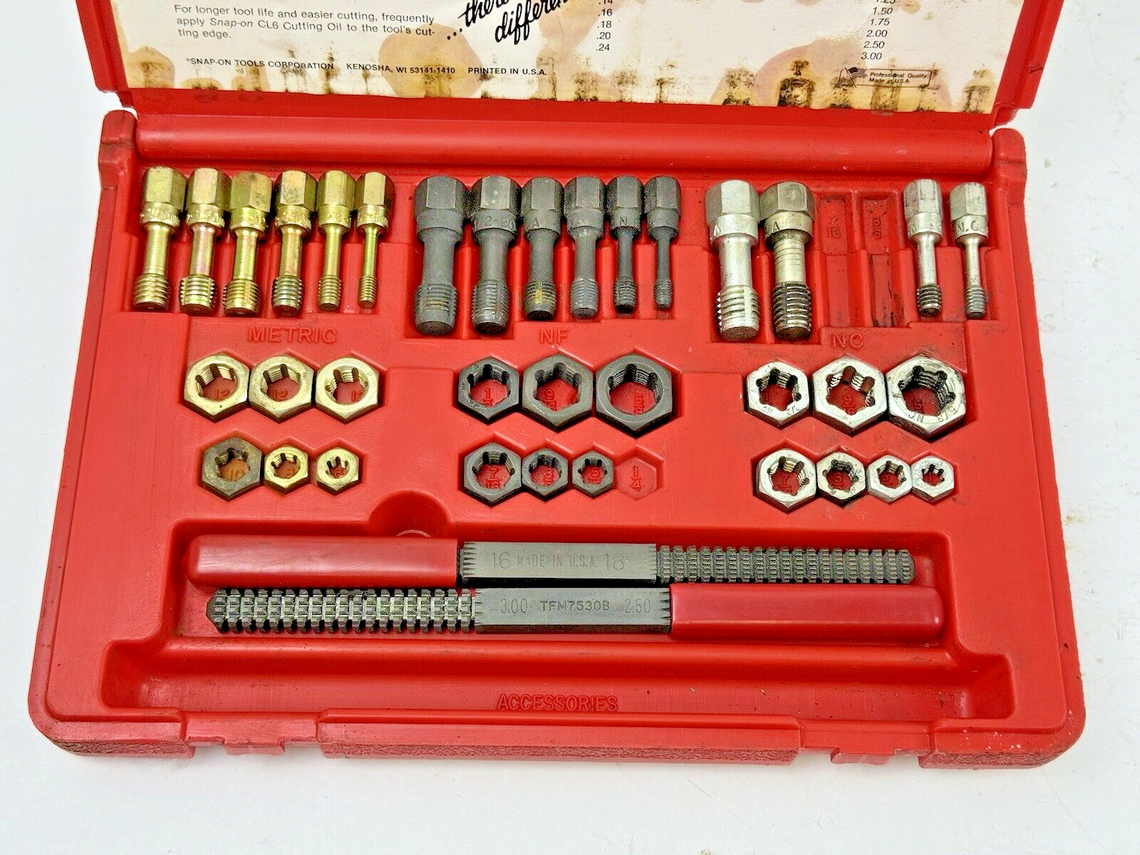 SNAP-ON - RTD40 - RETHREADING SET - MISSING NC 3/8, 7/16 TAP, NF 1/4 DIE, 1 FILE2