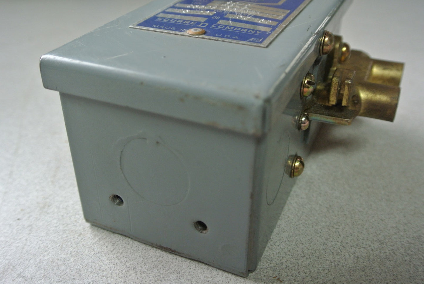 SQUARE D 9045 BG-3 MAGNETIC UNLOADER - 115/230V, 60Hz - NEW SURPLUS7