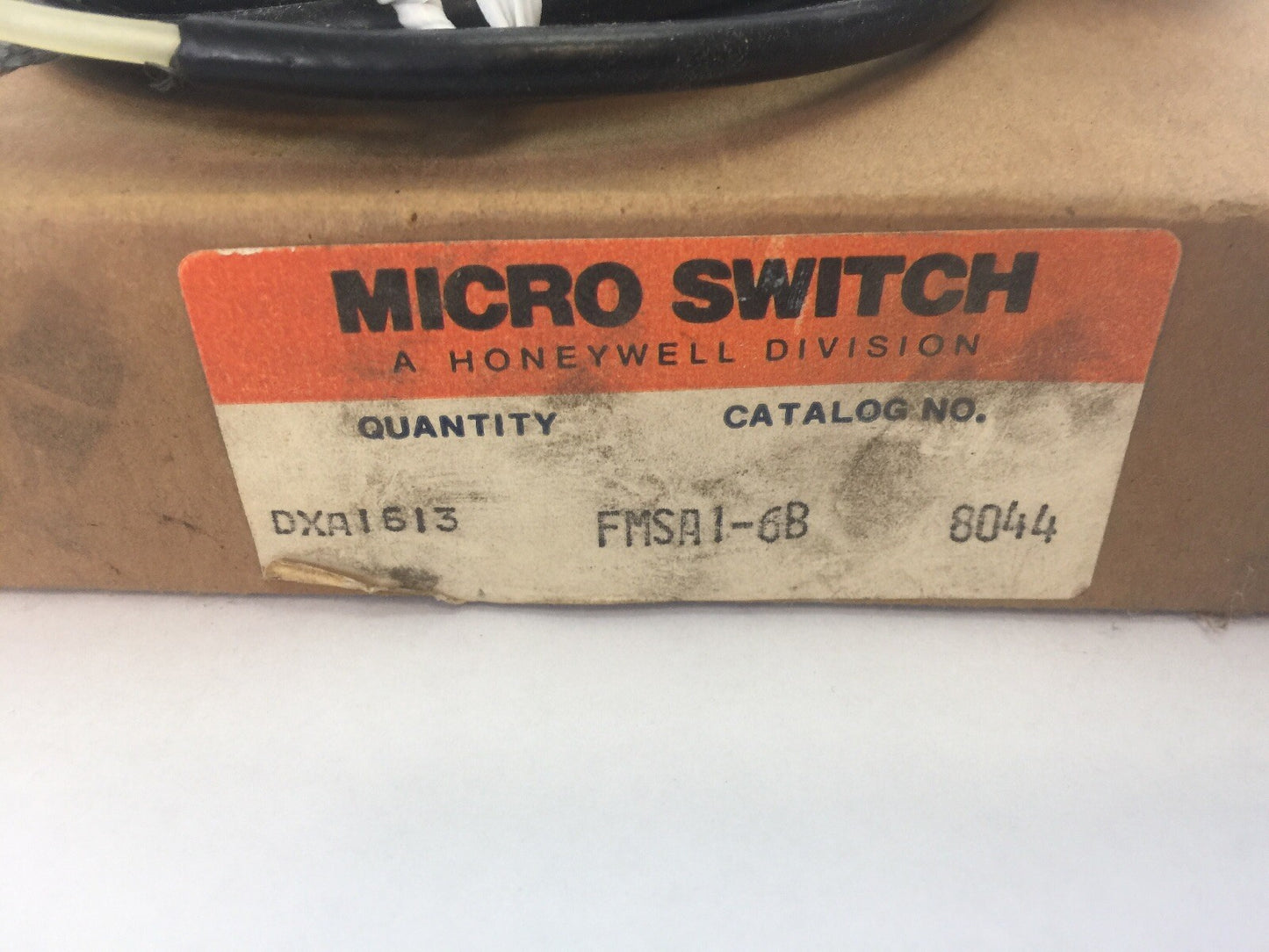 MICRO SWITCH A HONEYWELL DIVISION FMSA1-6B PROXIMITY SWITCH1