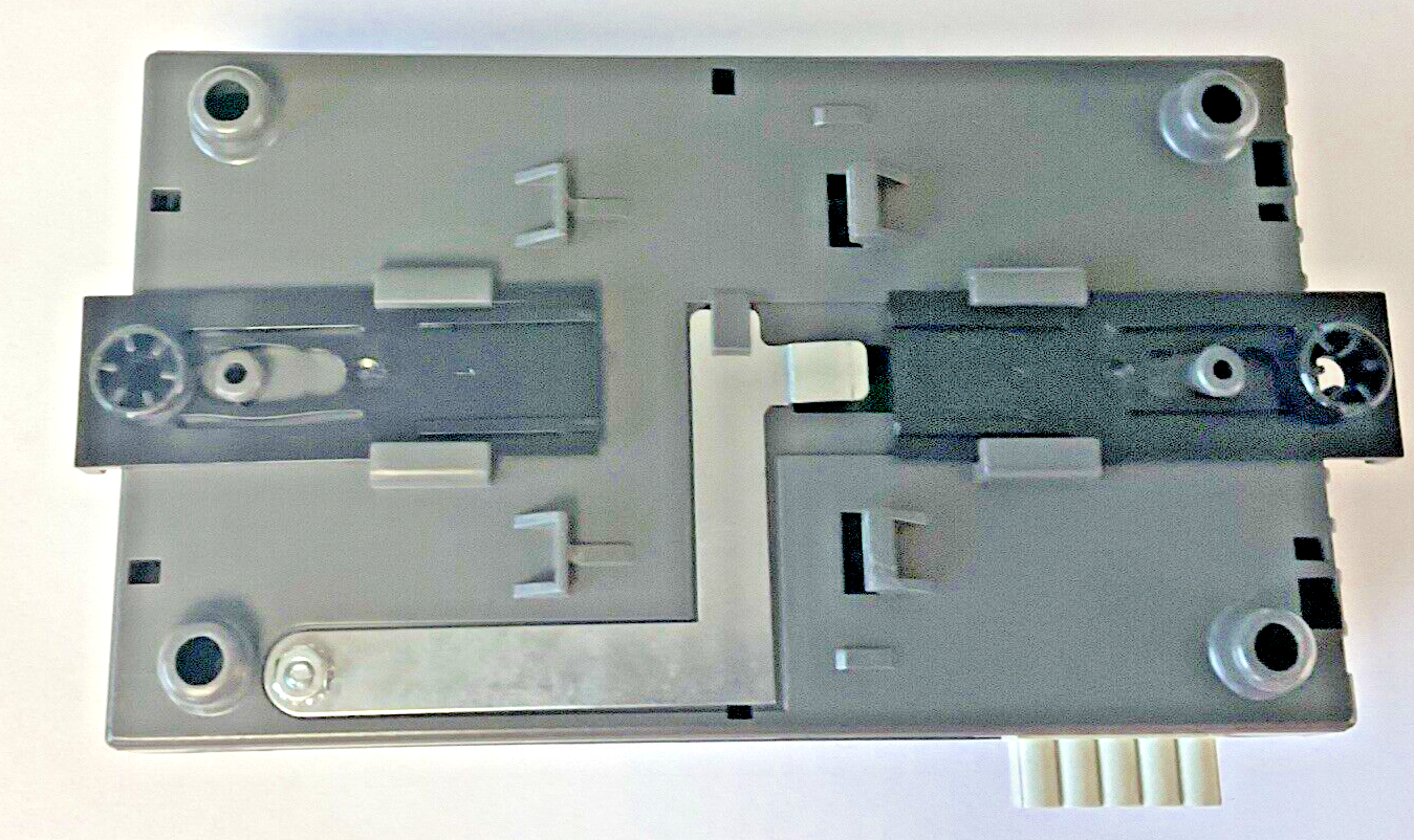 SCHNEIDER ELECTRIC DI-8 DIGITAL INPUT MODULE 28VDC 0.8W7