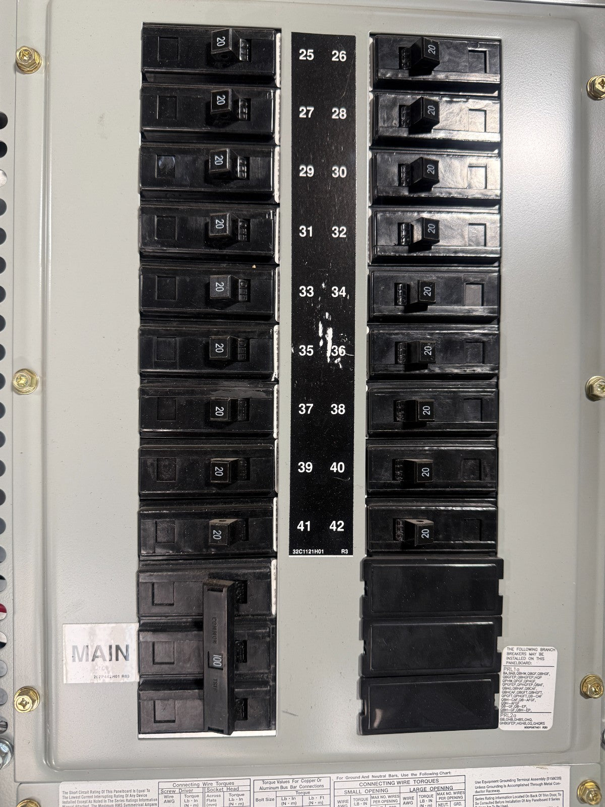 EATON PRL1a CIRCUIT BREAKER PANELBOARD 100A MAIN CIRCUIT BREAKER (42)20A CIRCUIT3