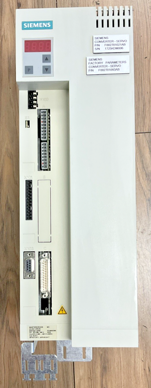 SIEMENS 6SE7022-1EP50 AC MASTERDRIVES MC 3PH 480V 50/60HZ0