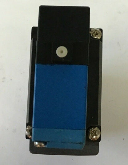 SMC VSR8-6-FG-D-3EZ-V1 SOLENOID VALVE 142PSI 24VDC 1.8WATT 0.075A7