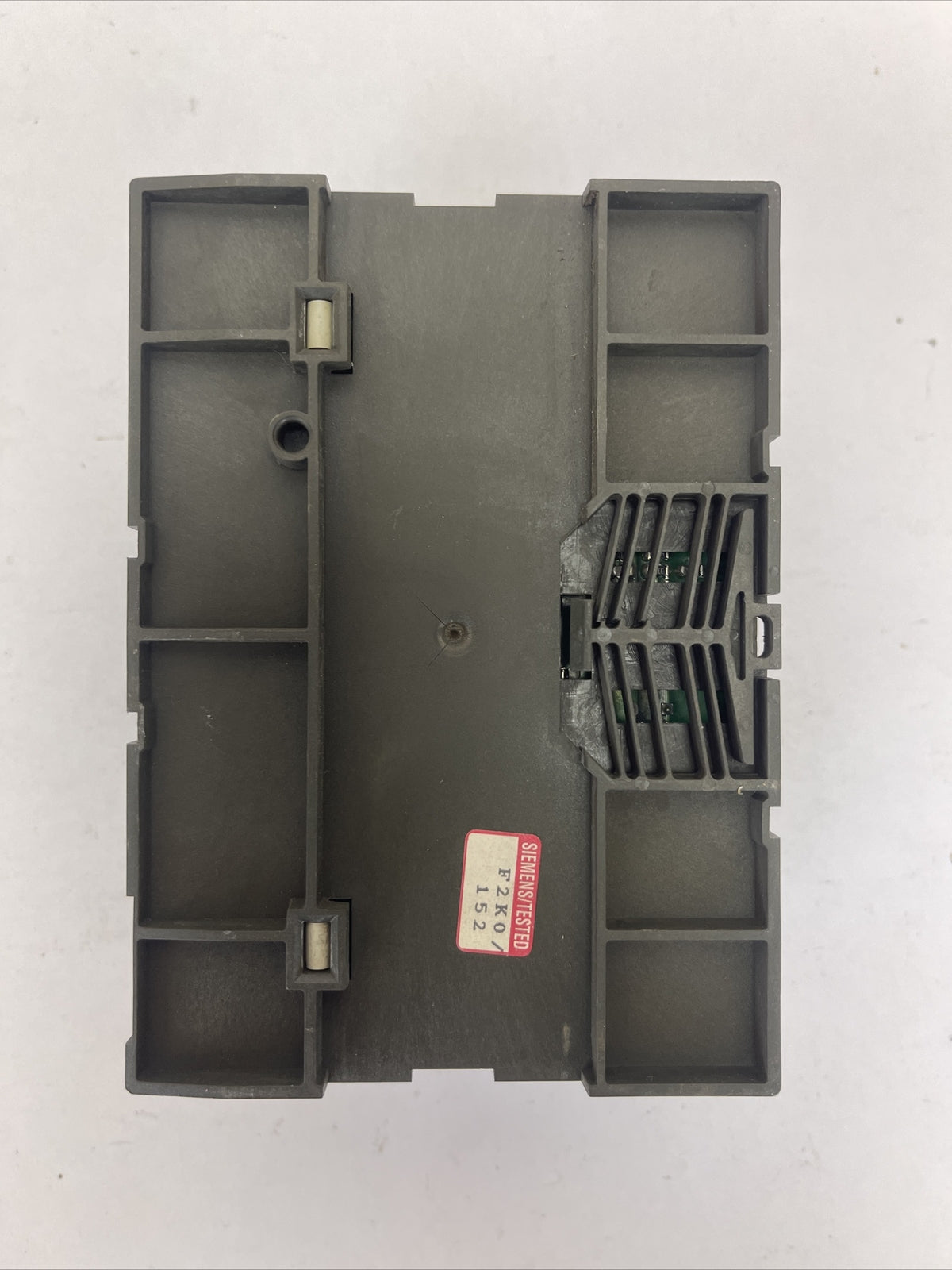 SIEMENS 1P 6EP1332-1SH41 POWER SUPPLY INPUT 120-230VAC OUTPUT 24VDC 2.5A4