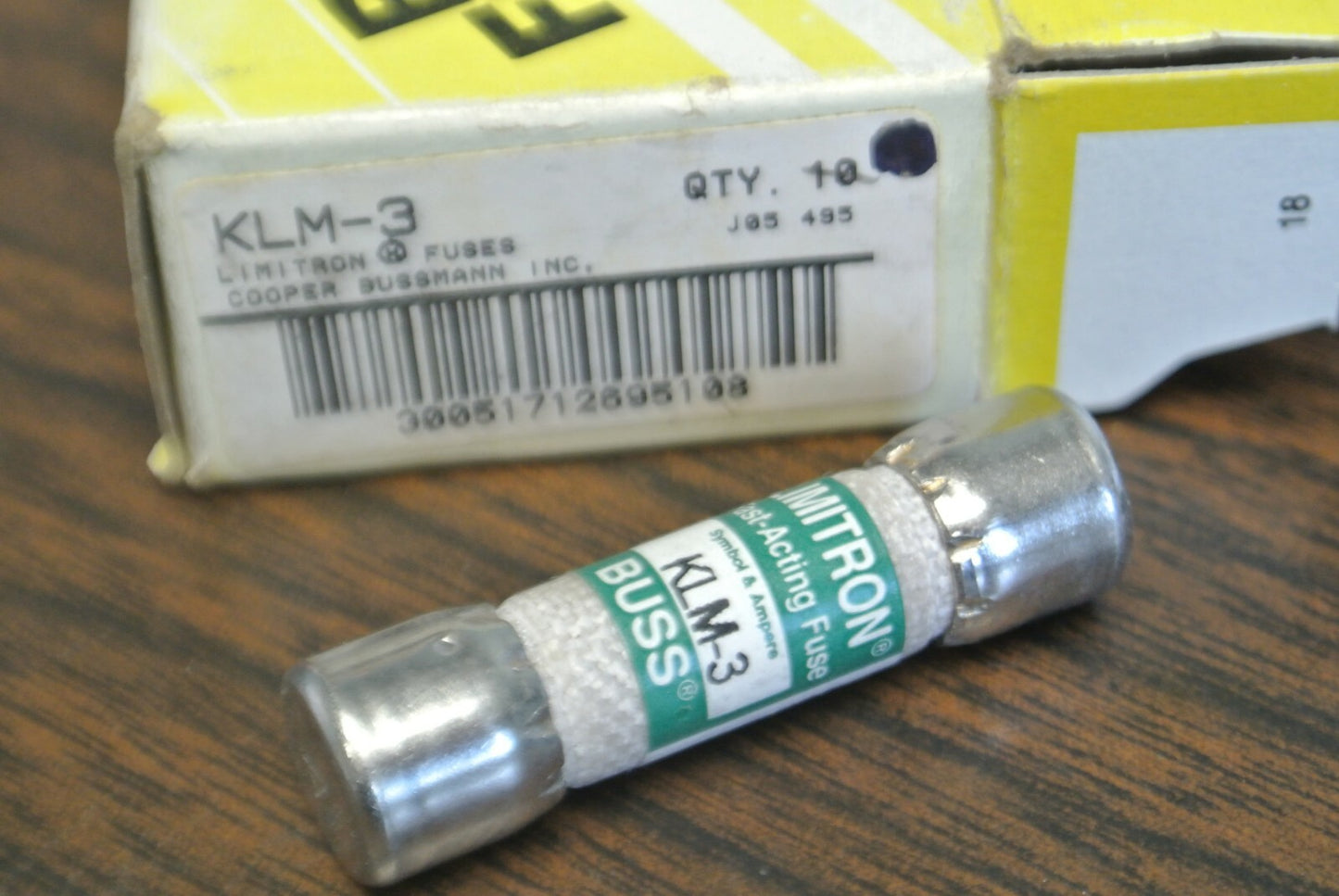 BOX of 10 / BUSS KLM-3 FAST-ACTING MIDGET FUSE / 3A / 500V / NEW SURPLUS / KLM33