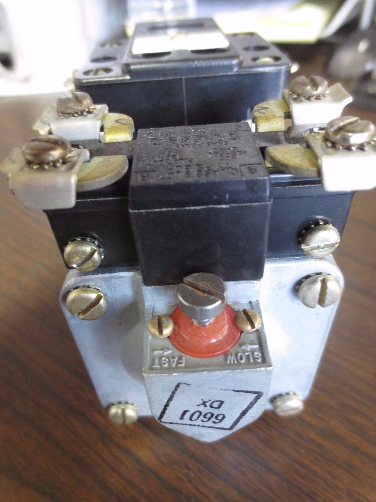 SQUARE D 8501 DD0-22 PNEUMATIC TIMER - 1NO/1NC, 110-120VAC COIL3