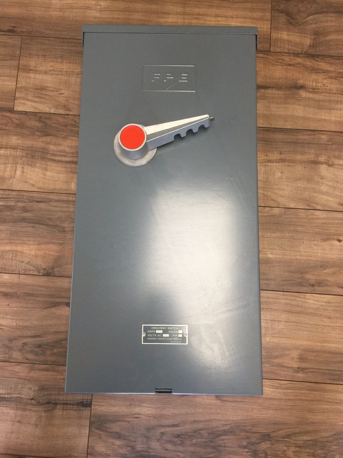 FPE RHQ5236 HEAVY DUTY TYPE A SAFETY SWITCH NON-FUSIBLE 200A 600VAC RAINTIGHT 0