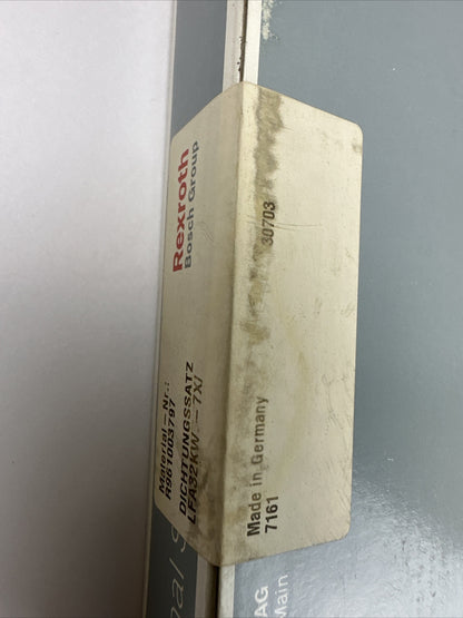 REXROTH R961003797 SEAL KIT LFA32KW.-7X/3