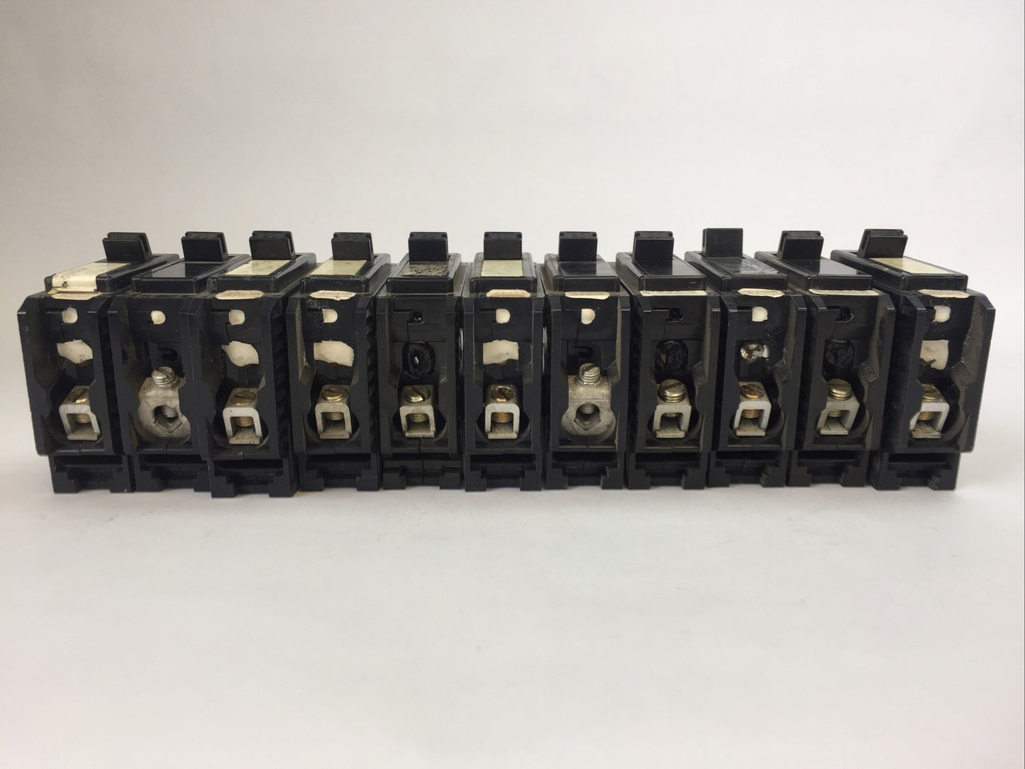 CHALLENGER/SYLVANIA BQ1C020 CIRCUIT BREAKER 1POLE 20AMP 120/240VAC (LOT OF 11)1