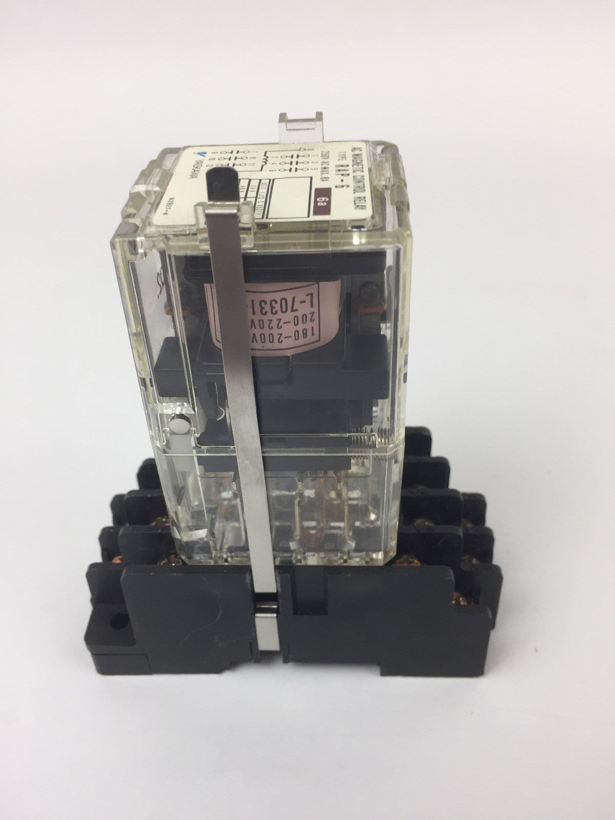 YASKAWA RAP-6 6A RELAY 250 VAC MAX .8A WITH YASKAWA TPA-F14B RELAY SOCKET1