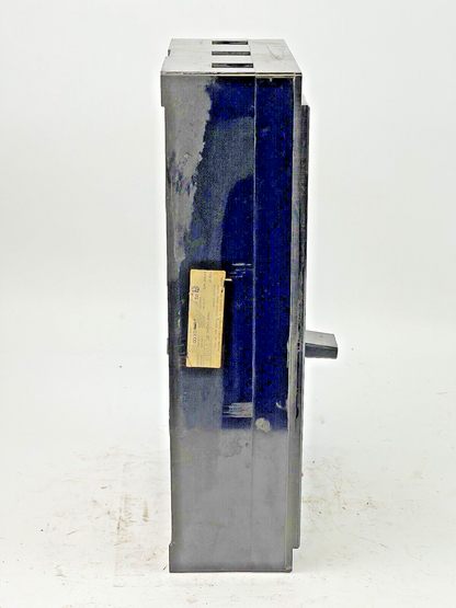 ITE / SIEMENS - ET7004 - CIRCUIT BREAKER -225 AMP, 600 VAC, 3 POLE W/ 100 A TRIP4