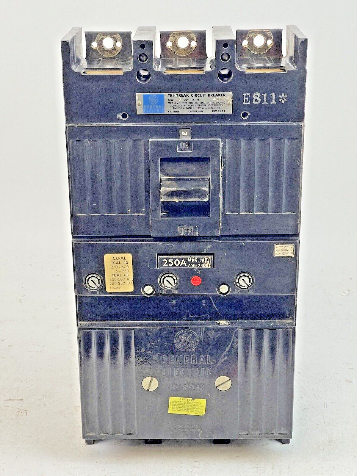 GE - TB43250 - TRI-BREAK CIRCUIT BREAKER - TB43F - 250 A, 3 POLE, 600 VAC1