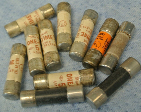LOT of 12 ASSORTED MIDGET FUSES / 5A to 30A (SEE LIST BELOW) / NEW SURPLUS0