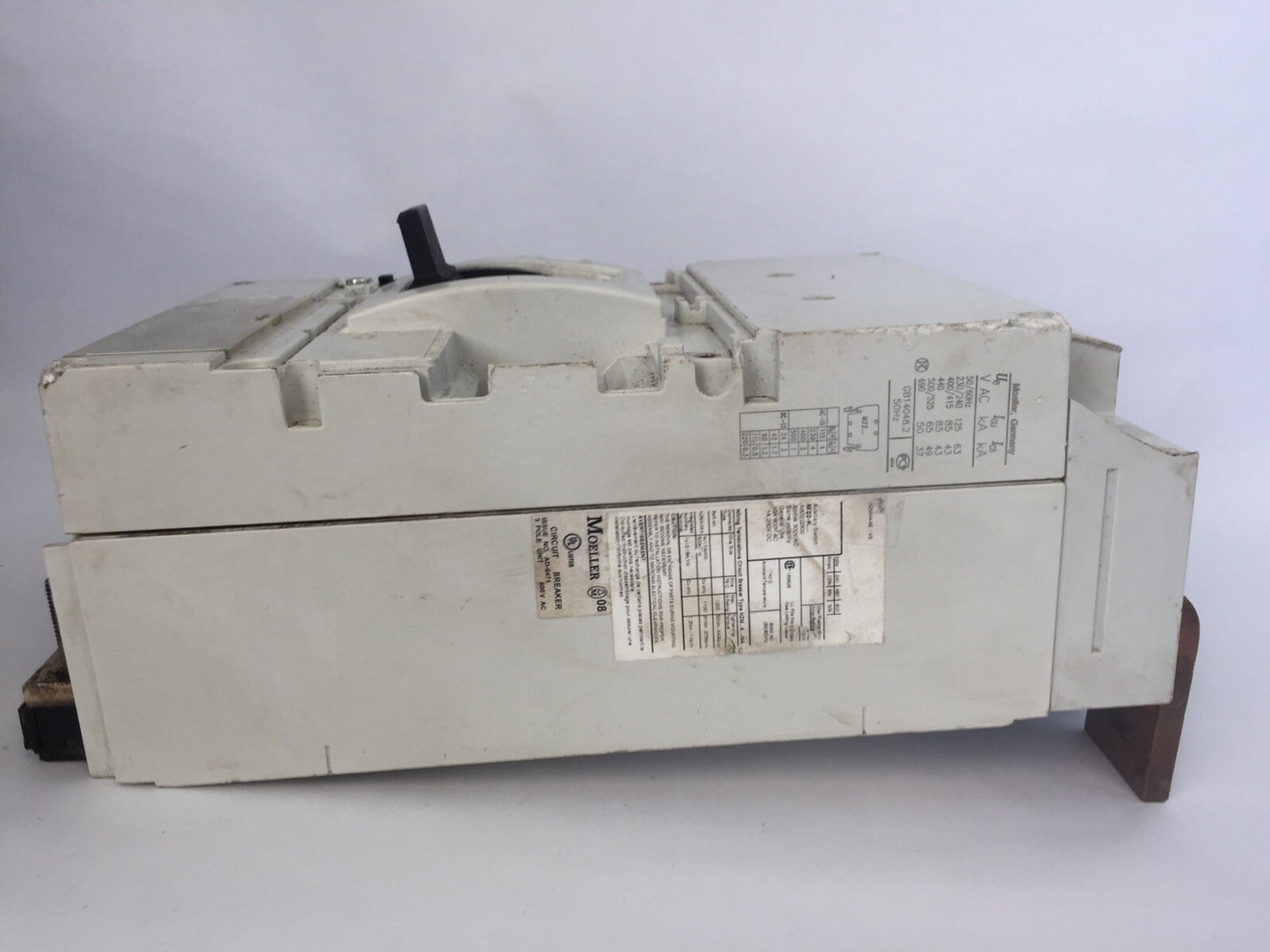 MOELLER NZMH4-AE CIRCUIT BREAKER 1200A 600VAC NZM4-XUHIV20 24VDC NZM H4-AE5