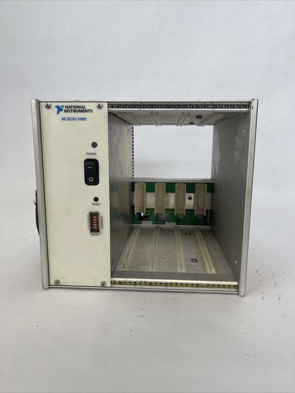 NATIONAL INSTRUMENTS NI SCXI-1000 POWER MODULE 120VAC 4 SLOT CHASSIS REV 4.02