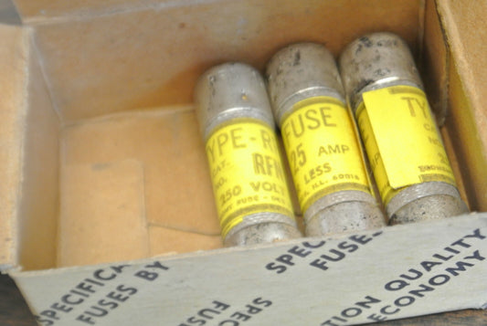 LOT of 3 / ECONOMY RFN25  TYPE RF FUSE / 25A / 250V / NEW SURPLUS0