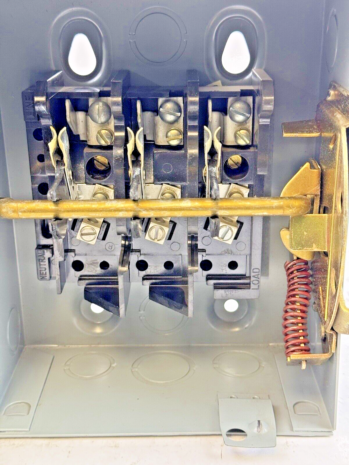 CHALLENGER - GD321NFC - SAFETY SWITCH - 30A/ 240VAC/ 3 POLE/ TYPE 19