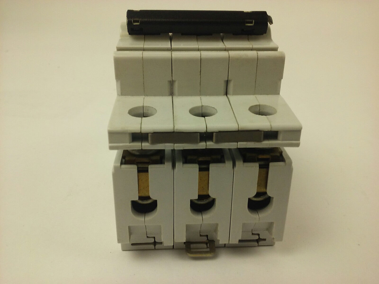 ABB S273, CIRCUIT BREAKER, K 16A, 3POLE, 277/480VAC, MAX 440, 10KA, VDE0660, NEW1