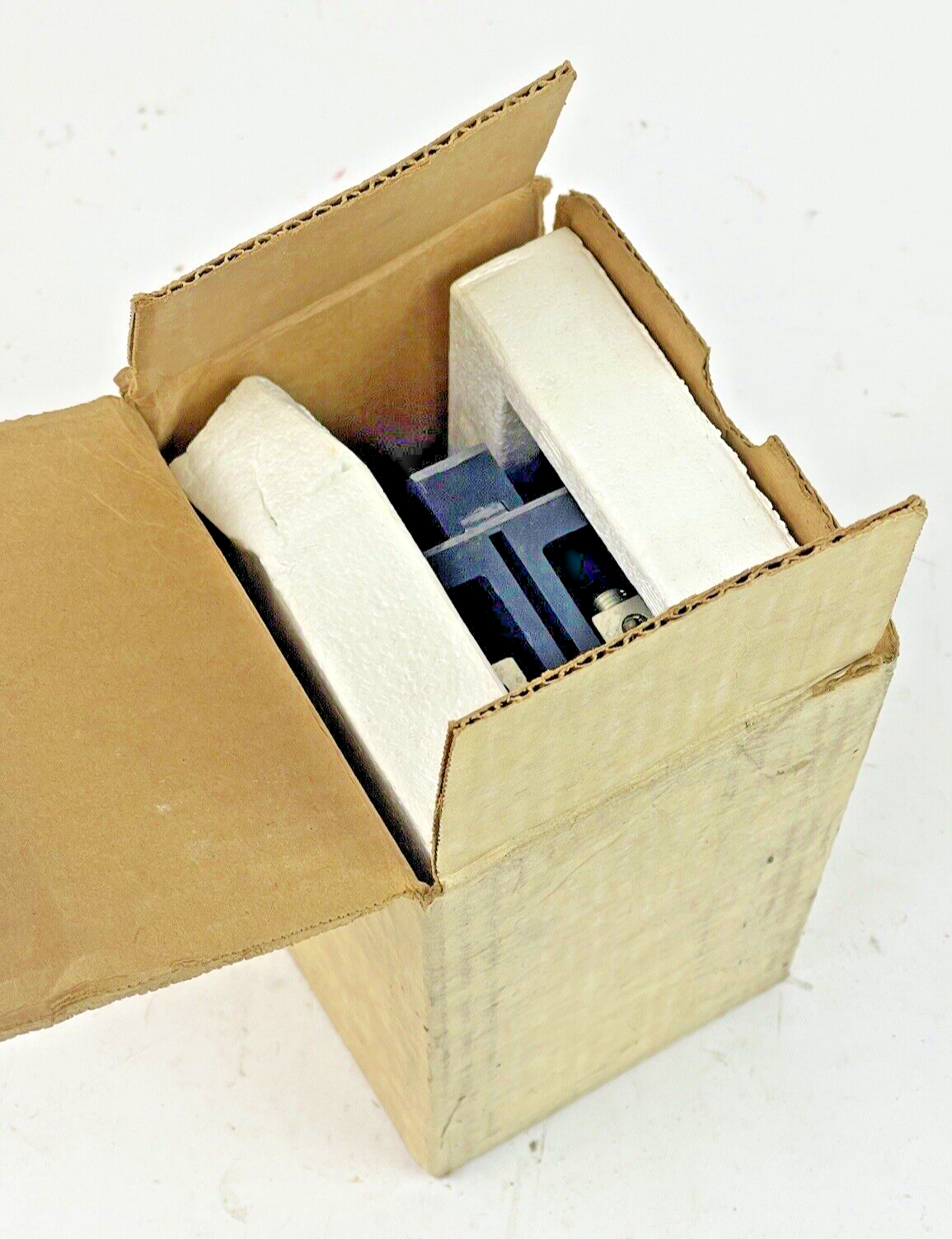 CUTLER-HAMMER - EC2040 - 2 POLE, 40A, 240 VAC CIRCUIT BREAKER3